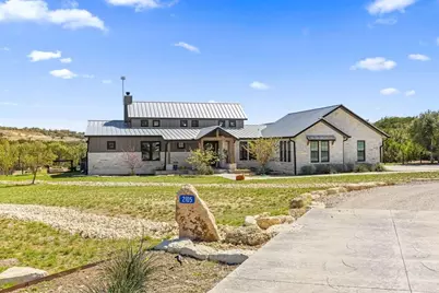 2105 Legacy Hills Dr, Johnson City, TX 78636 - Photo 1