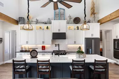 2105 Legacy Hills Dr, Johnson City, TX 78636 - Photo 11