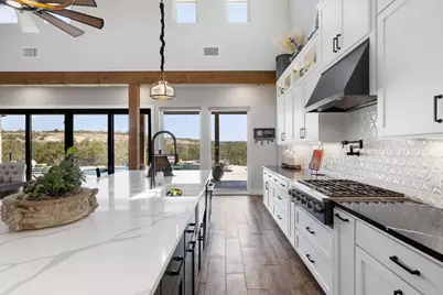 2105 Legacy Hills Dr, Johnson City, TX 78636 - Photo 13