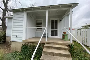 300 W Austin St, Fredericksburg, TX 78624 - Photo 3