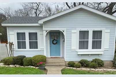 300 W Austin St #---, Fredericksburg, TX 78624 - Photo 1