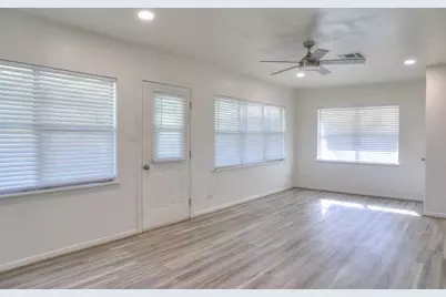 211 Forest Trail Dr, Fredericksburg, TX 78624 - Photo 15