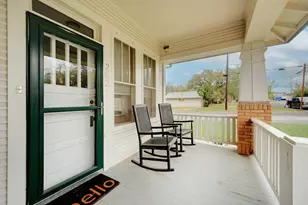 202 S Cherry St, Fredericksburg, TX 78624 - Photo 3