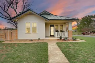 202 S Cherry St, Fredericksburg, TX 78624 - Photo 31