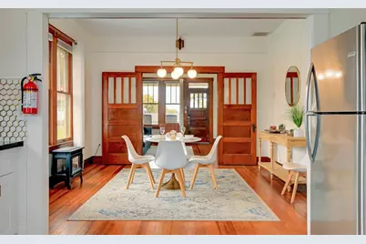 202 S Cherry St, Fredericksburg, TX 78624 - Photo 9