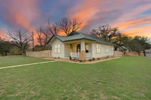 202 S Cherry St, Fredericksburg, TX 78624 - Photo 29