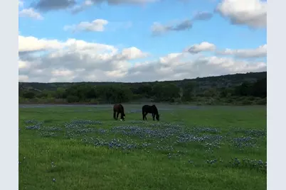 7A Escalar Dr, Llano, TX 78643 - Photo 3