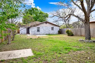512 S Mesquite St, Fredericksburg, TX 78624 - Photo 15