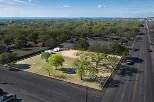 1007 N Llano St, Fredericksburg, TX 78624 - Photo 1