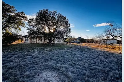 810 Kc 271, Junction, TX 78649 - Photo 7