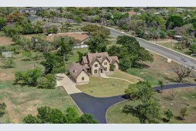 1104 Lois St, Kerrville, TX 78028 - Photo 73