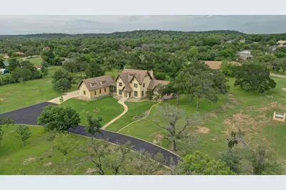 1104 Lois St, Kerrville, TX 78028 - Photo 79
