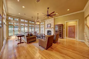 1104 Lois St, Kerrville, TX 78028 - Photo 15