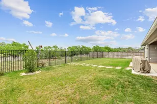 717 Grace Ln, Fredericksburg, TX 78624 - Photo 5