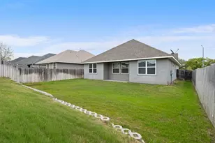 203 Winston Dr, Fredericksburg, TX 78624 - Photo 27