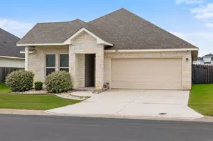 203 Winston Dr, Fredericksburg, TX 78624 - Photo 3