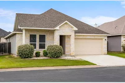 203 Winston Dr, Fredericksburg, TX 78624 - Photo 1