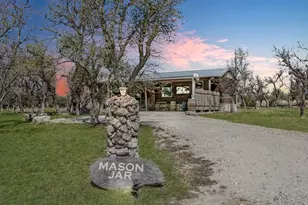 100 Five Star Trl, Fredericksburg, TX 78624 - Photo 17