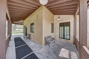 1104-B Lois St, Kerrville, TX 78028 - Photo 63