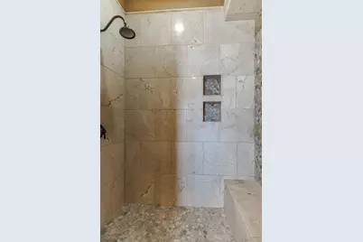 1104 Lois St, Kerrville, TX 78028 - Photo 45