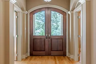 1104-B Lois St, Kerrville, TX 78028 - Photo 9