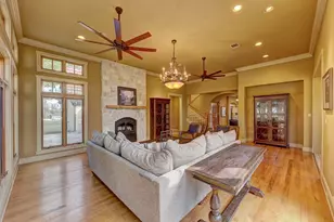 1104-B Lois St, Kerrville, TX 78028 - Photo 17