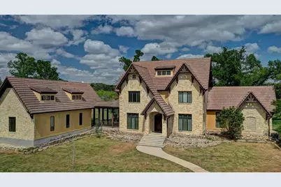 1104 Lois St, Kerrville, TX 78028 - Photo 1