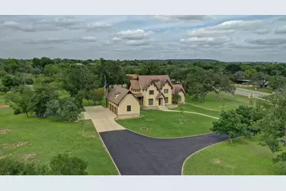 1104-B Lois St, Kerrville, TX 78028 - Photo 81