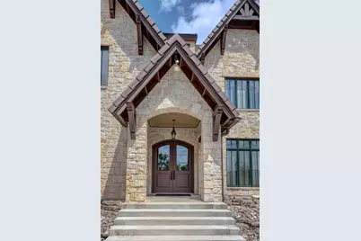 1104-B Lois St, Kerrville, TX 78028 - Photo 3