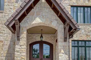 1104-B Lois St, Kerrville, TX 78028 - Photo 3