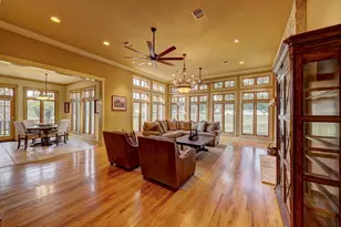 1104-B Lois St, Kerrville, TX 78028 - Photo 13