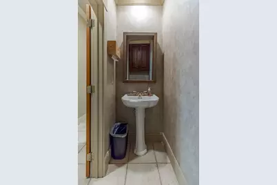 1104 Lois St, Kerrville, TX 78028 - Photo 49