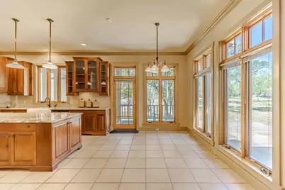 1104 Lois St, Kerrville, TX 78028 - Photo 25