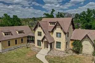 1104-B Lois St, Kerrville, TX 78028 - Photo 73