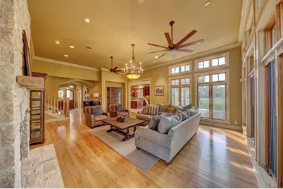 1104 Lois St, Kerrville, TX 78028 - Photo 19