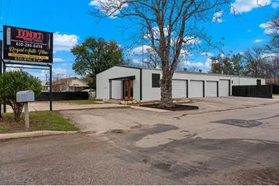 2610 Memorial Blvd, Kerrville, TX 78028 - Photo 3