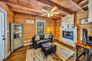 207 S Bowie, Fredericksburg, TX 78624 - Photo 5