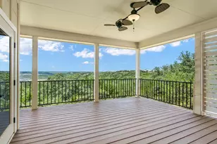 1025 Roanoke Ln, Kerrville, TX 78028 - Photo 1