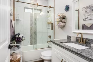 1025 Roanoke Ln, Kerrville, TX 78028 - Photo 13