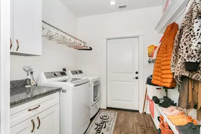 1025 Roanoke Ln, Kerrville, TX 78028 - Photo 17