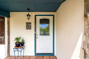 408 W College St, Fredericksburg, TX 78624 - Photo 5