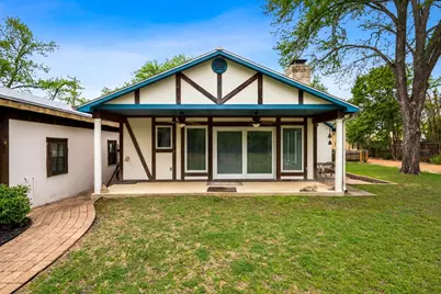 408 W College St, Fredericksburg, TX 78624 - Photo 9