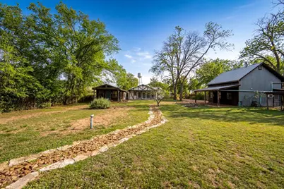 408 W College St, Fredericksburg, TX 78624 - Photo 19