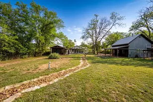 408 W College St, Fredericksburg, TX 78624 - Photo 19