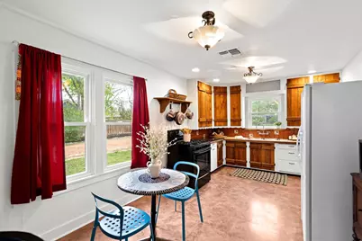 408 W College St, Fredericksburg, TX 78624 - Photo 23