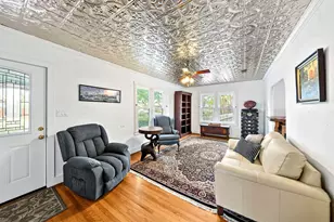 408 W College St, Fredericksburg, TX 78624 - Photo 21