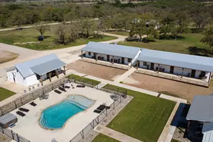 146 Pehl Farm Ln, Fredericksburg, TX 78624 - Photo 3