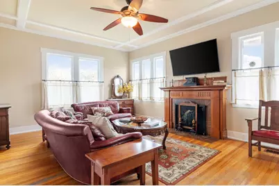 215 E Travis St, Fredericksburg, TX 78624 - Photo 5