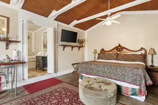 215 E Travis St, Fredericksburg, TX 78624 - Photo 23