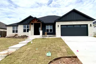 110 Parlin Ln, Fredericksburg, TX 78624 - Photo 1
